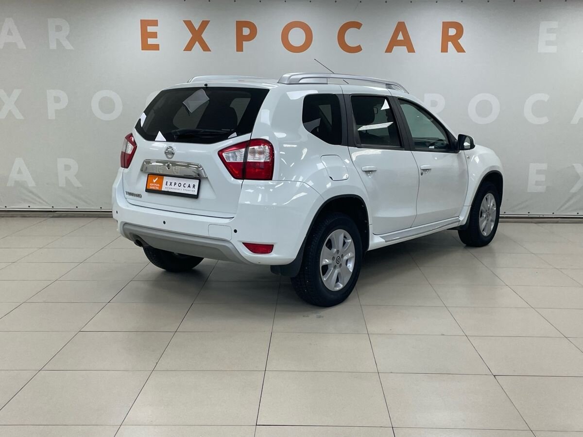 car-image