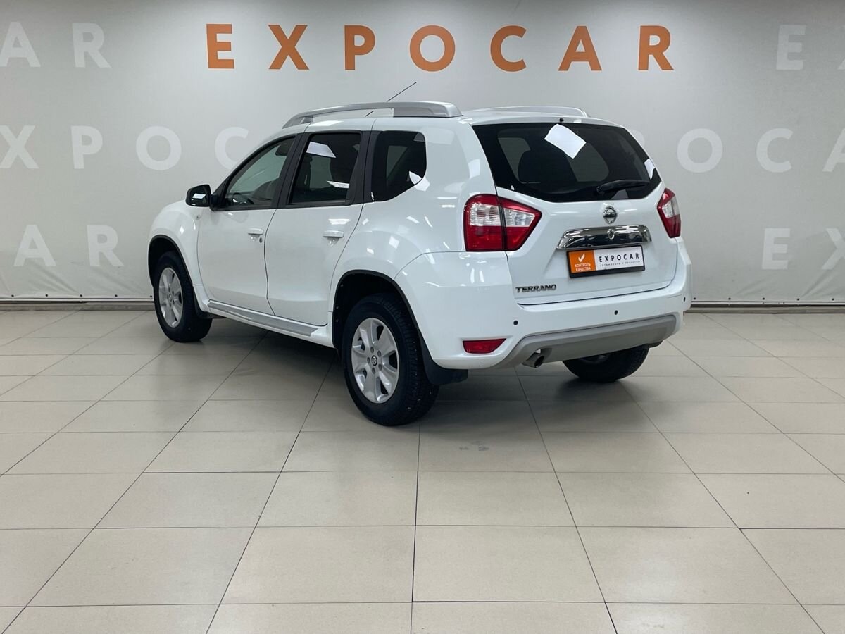 car-image