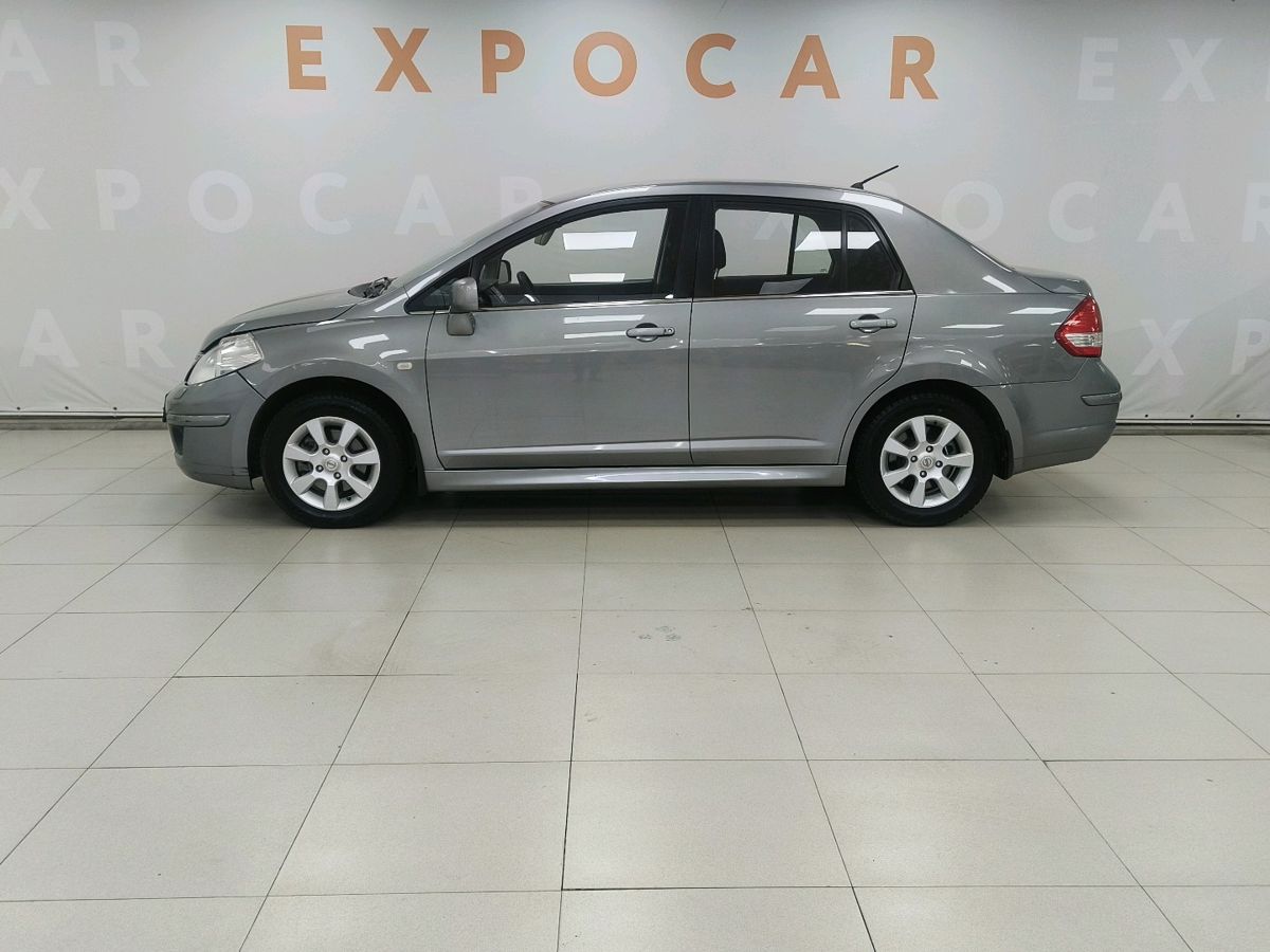 car-image