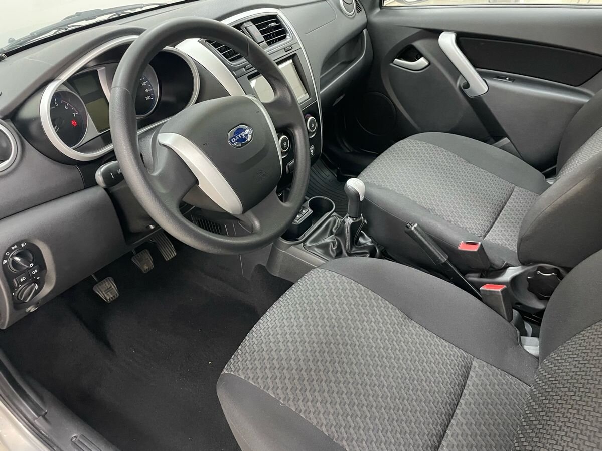 car-image