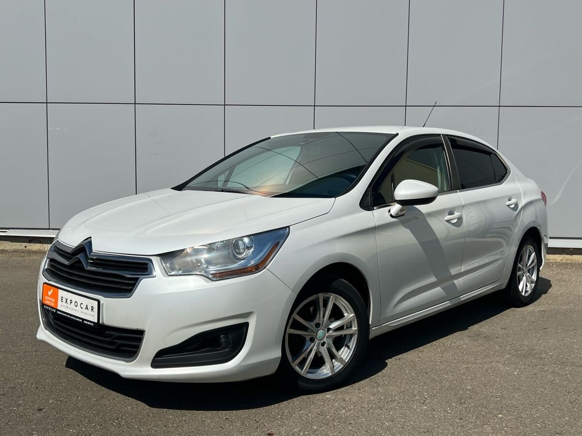 car-image