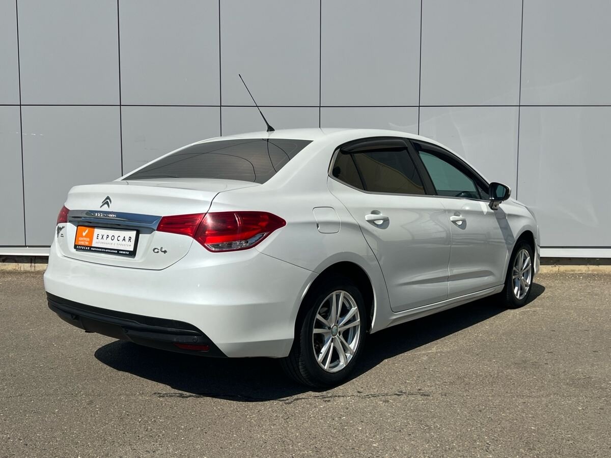 car-image