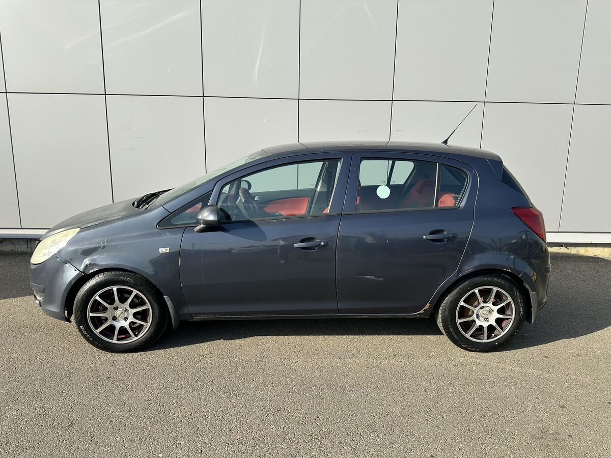 car-image