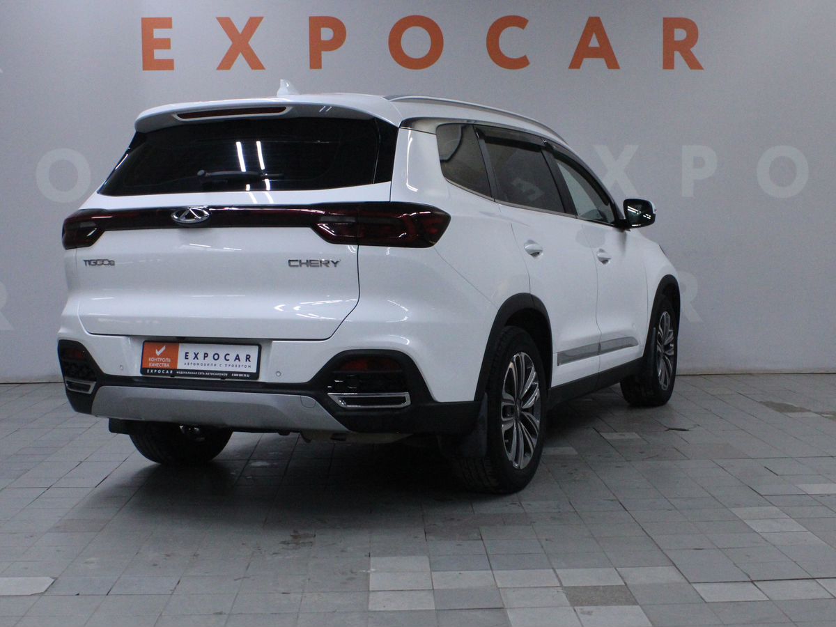 car-image