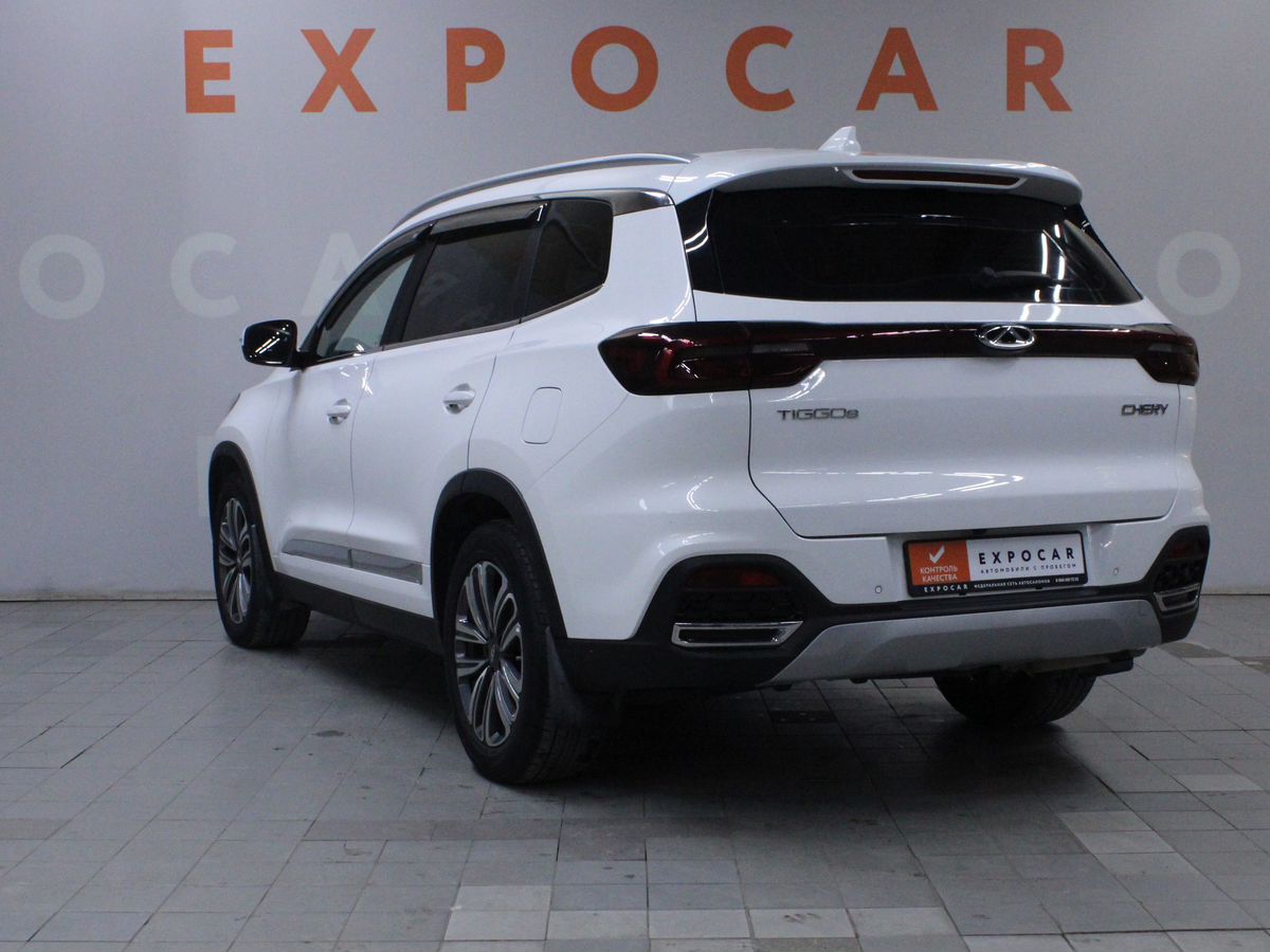 car-image