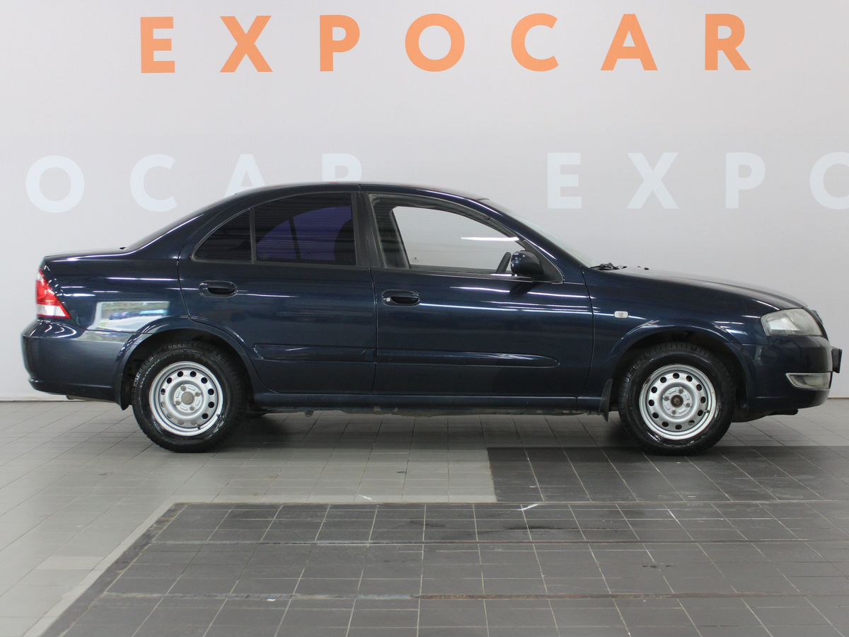 car-image
