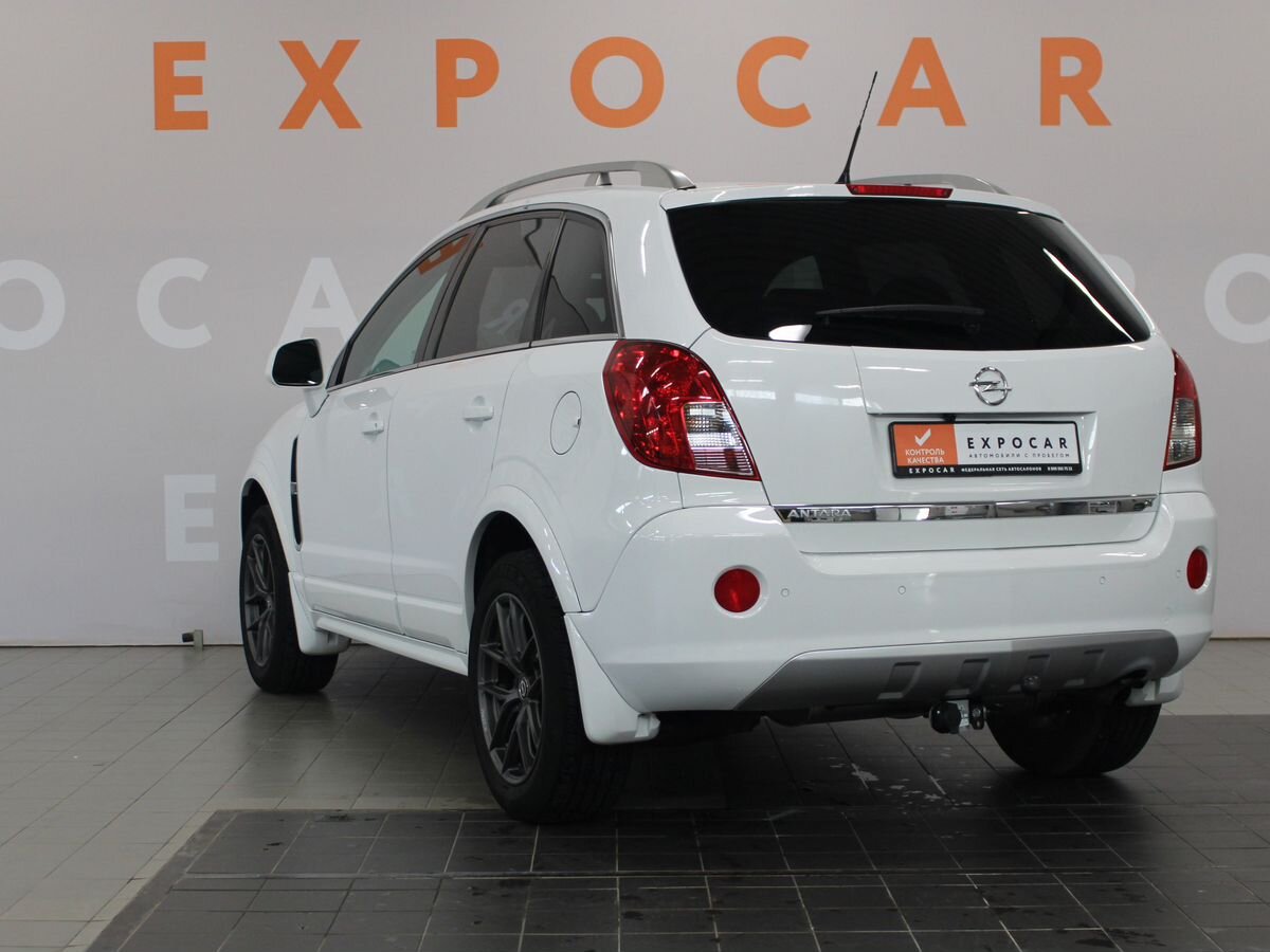 car-image