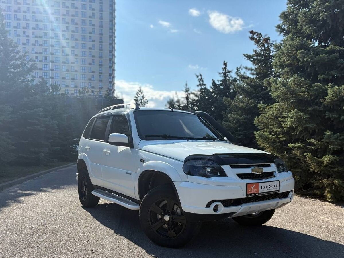 car-image