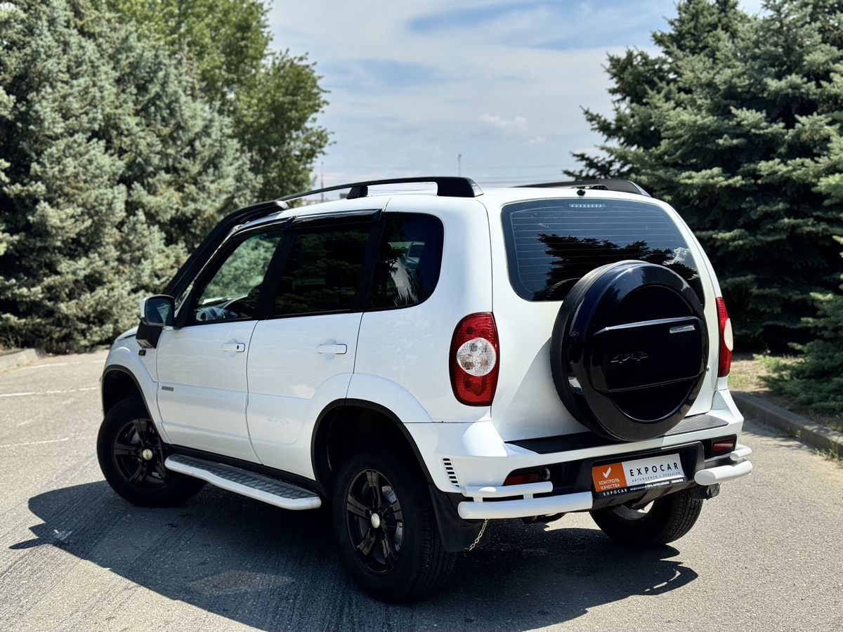 car-image