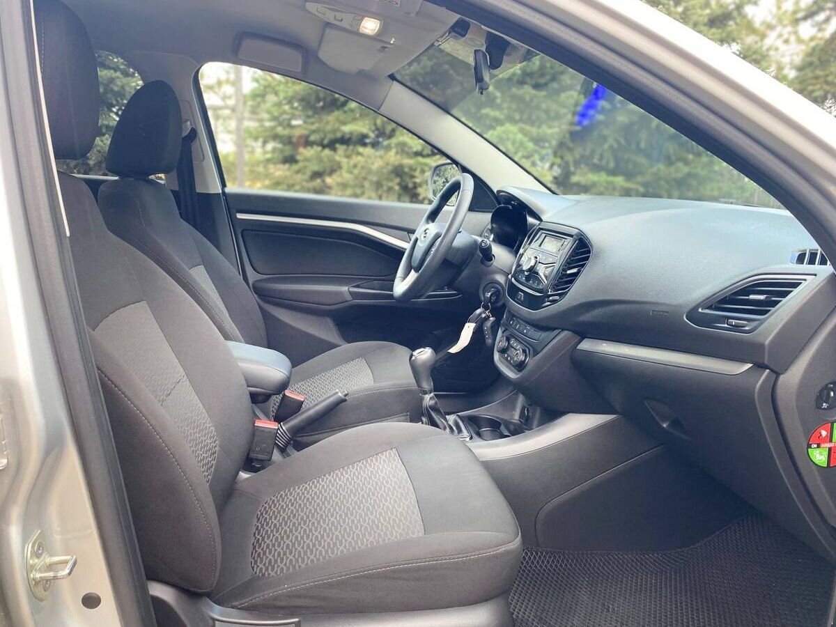 car-image