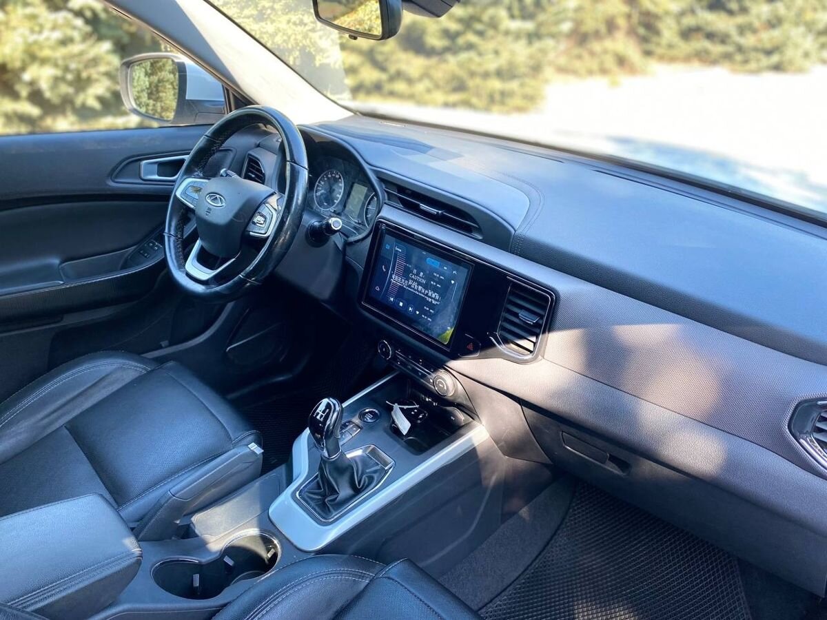 car-image