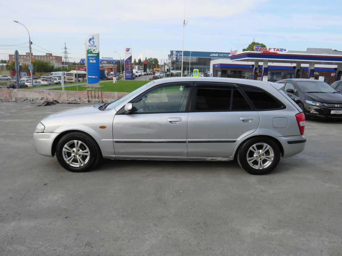Mazda 323