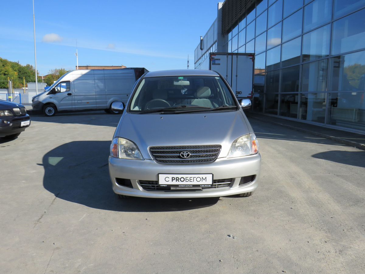 Toyota Nadia
