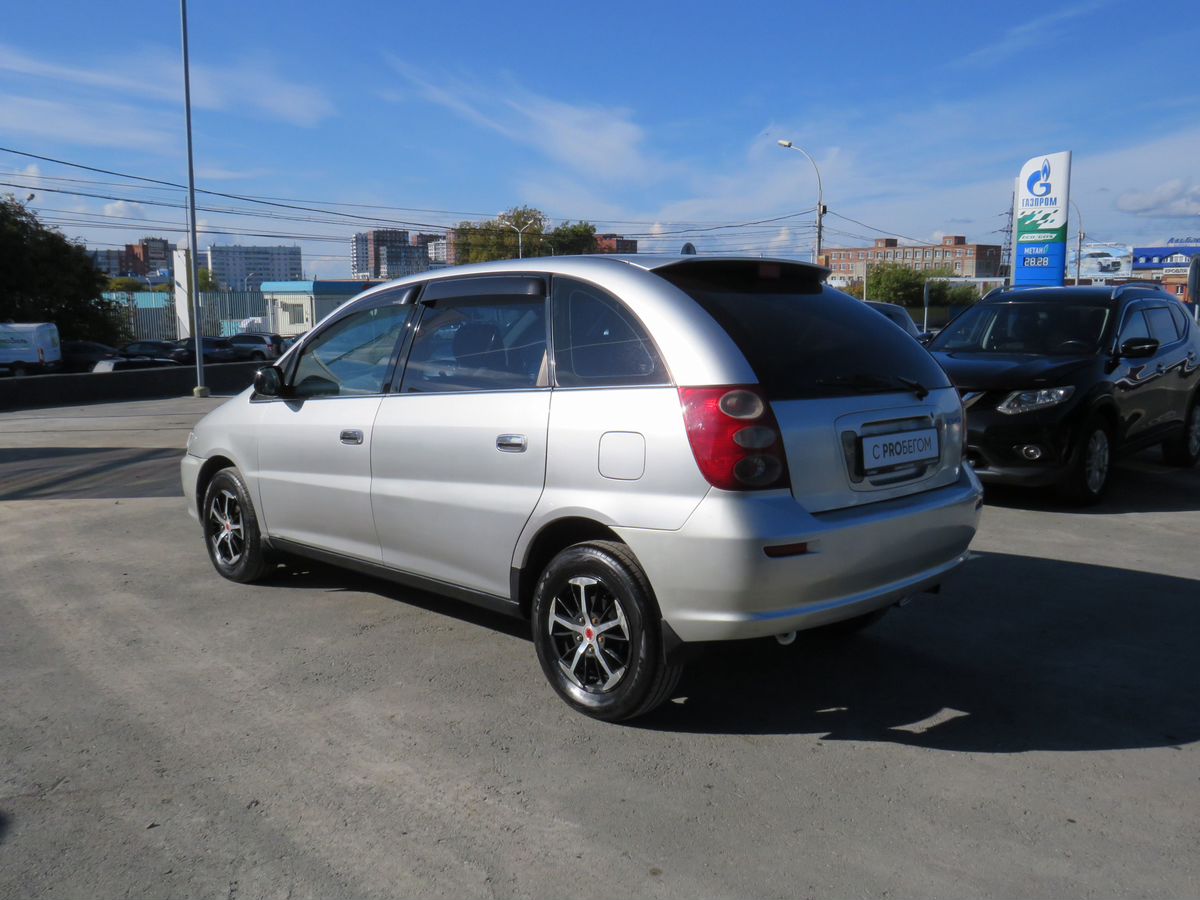 Toyota Nadia