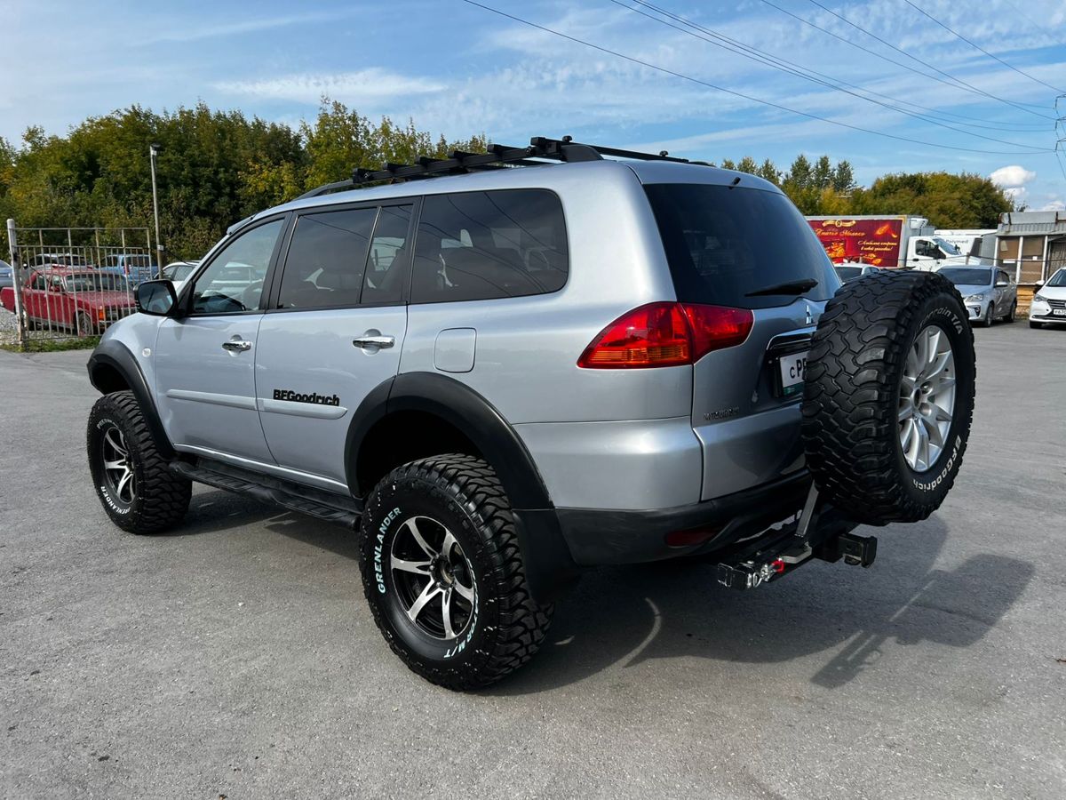 Mitsubishi Pajero Sport