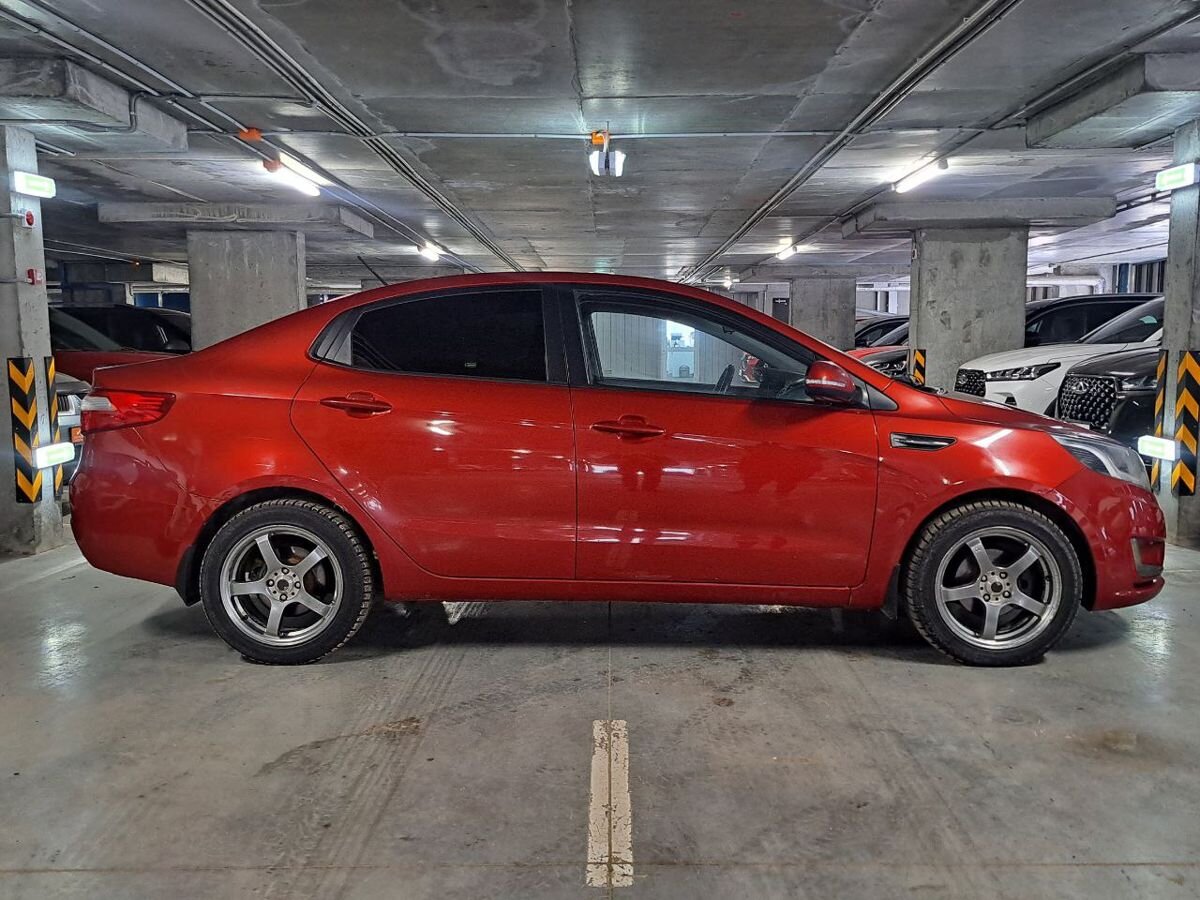 car-image