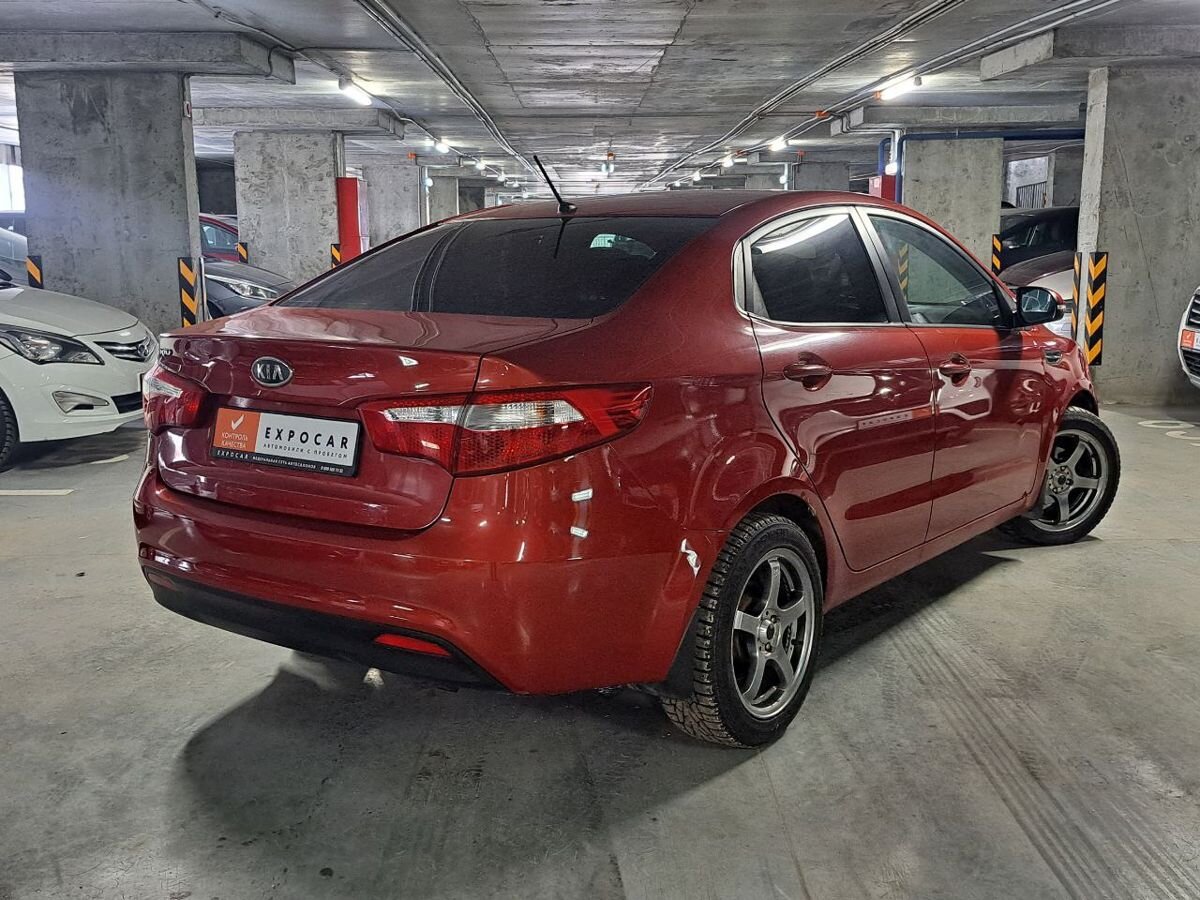 car-image