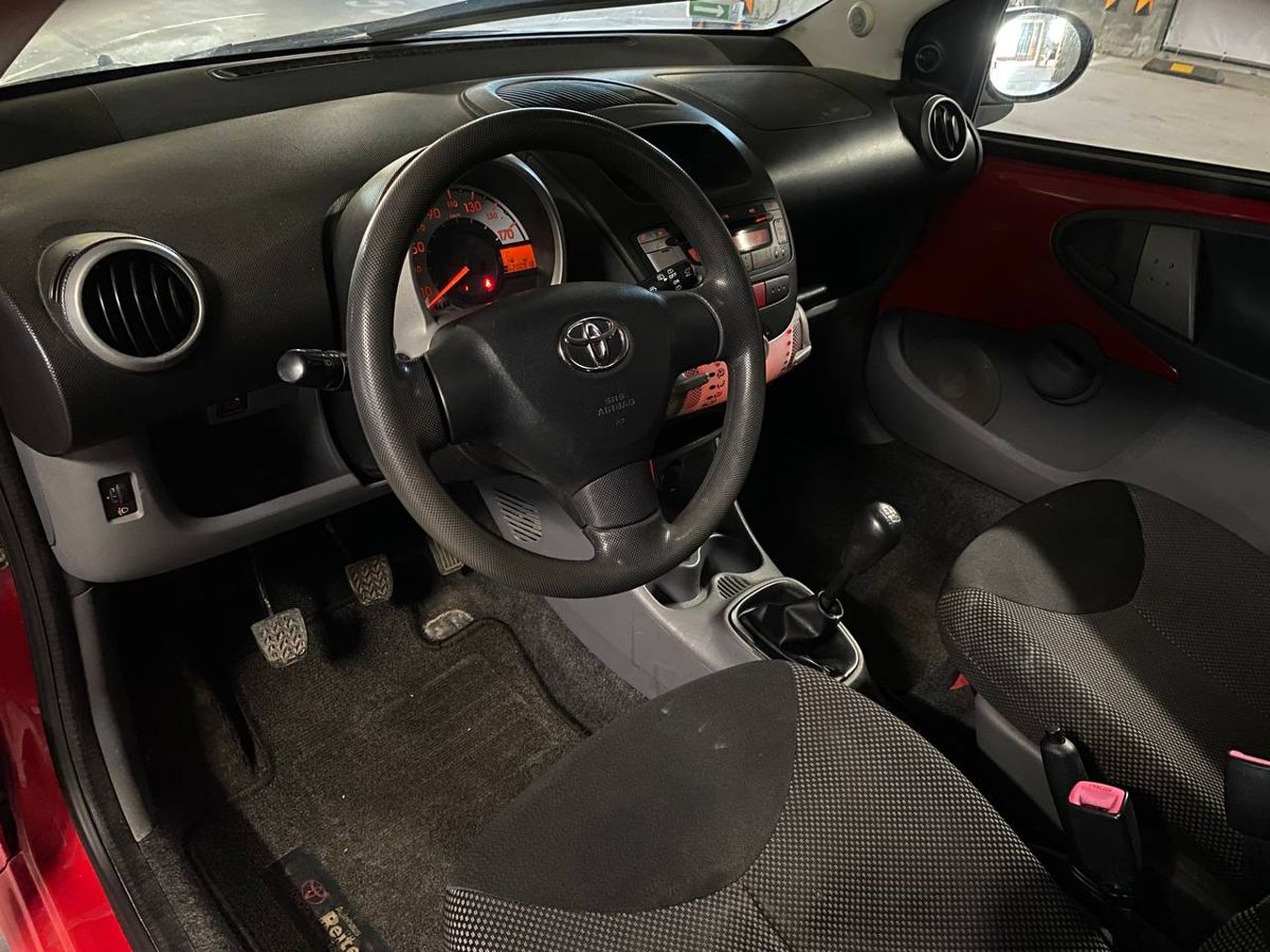 car-image
