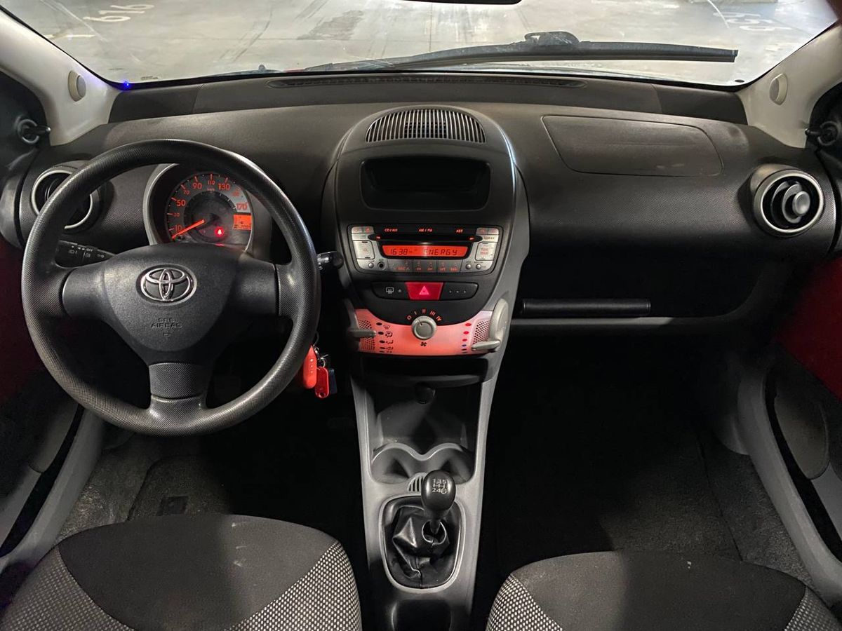 car-image
