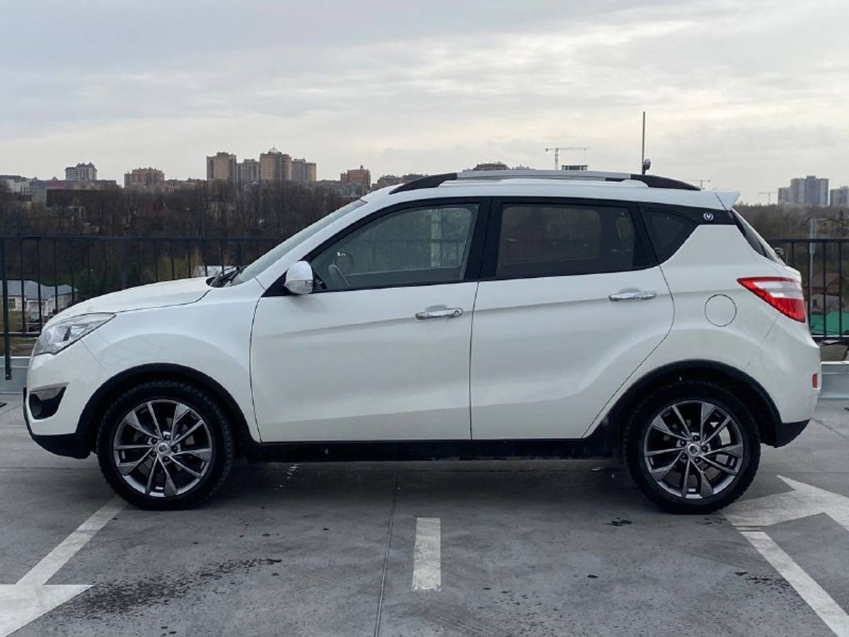 car-image