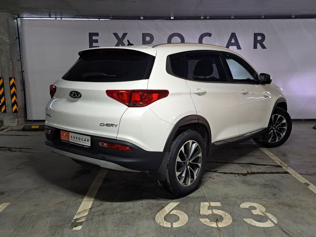 car-image