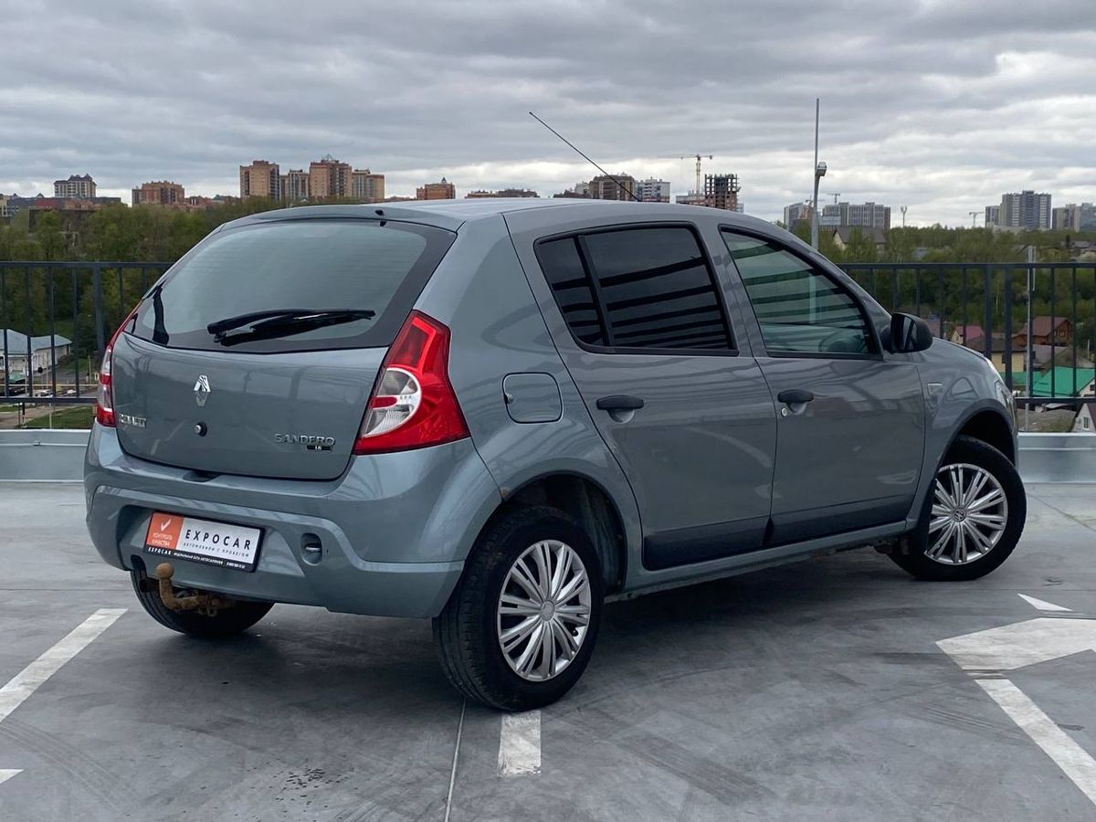 car-image