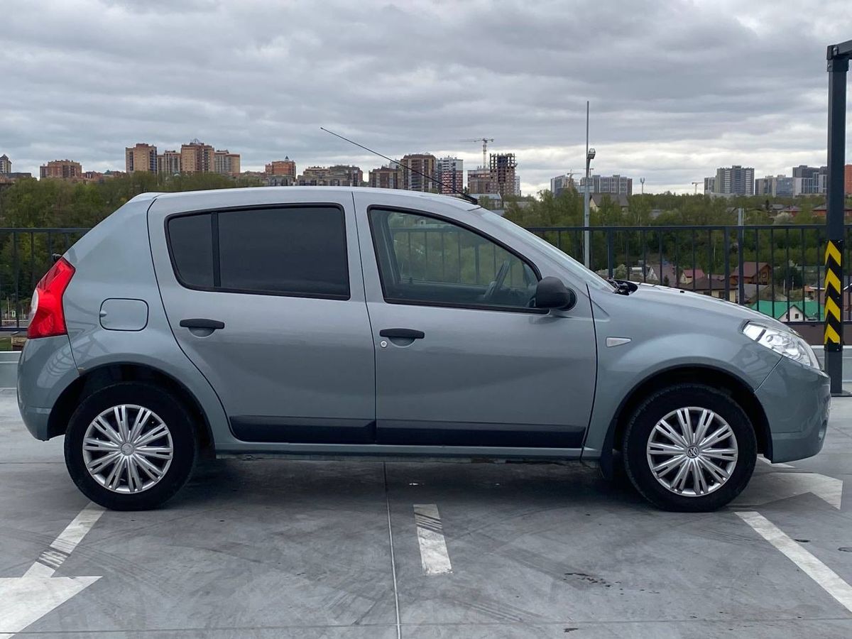 car-image