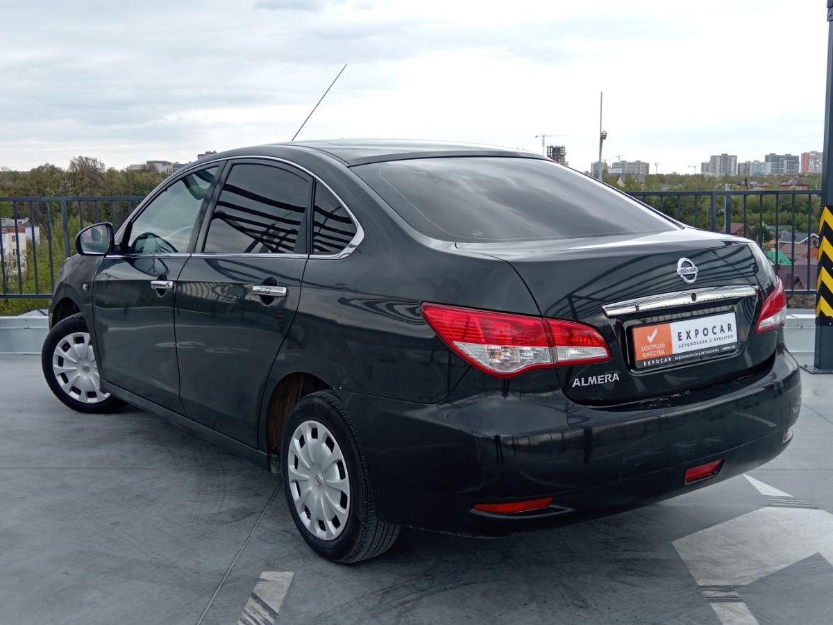car-image