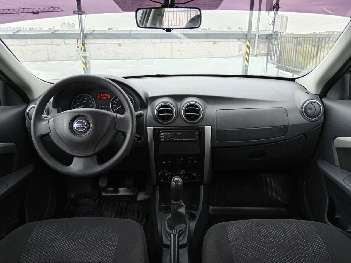 car-image