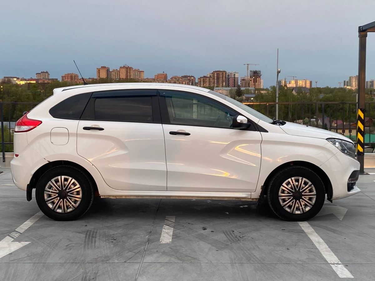 car-image
