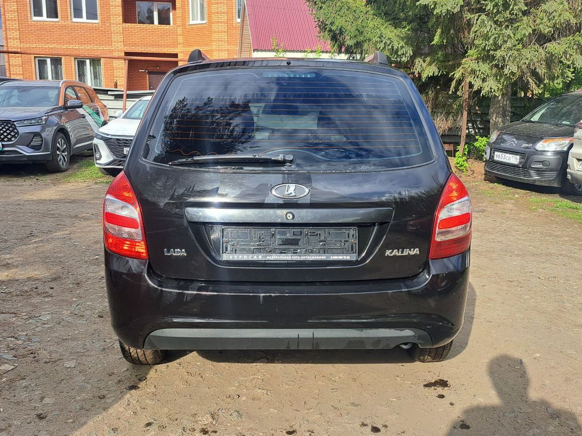 car-image