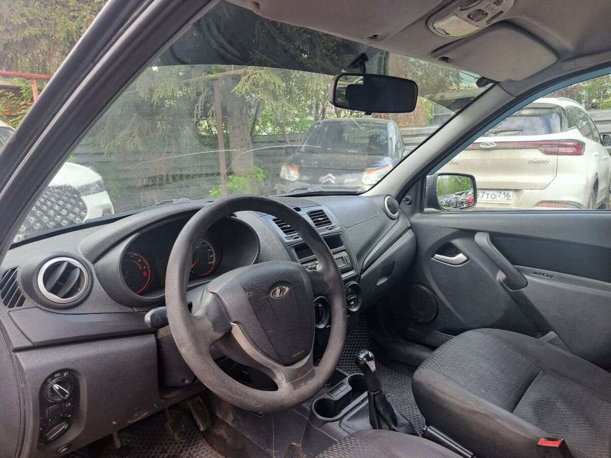 car-image