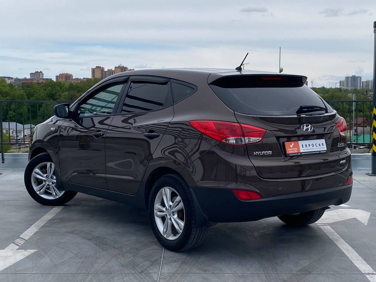 car-image