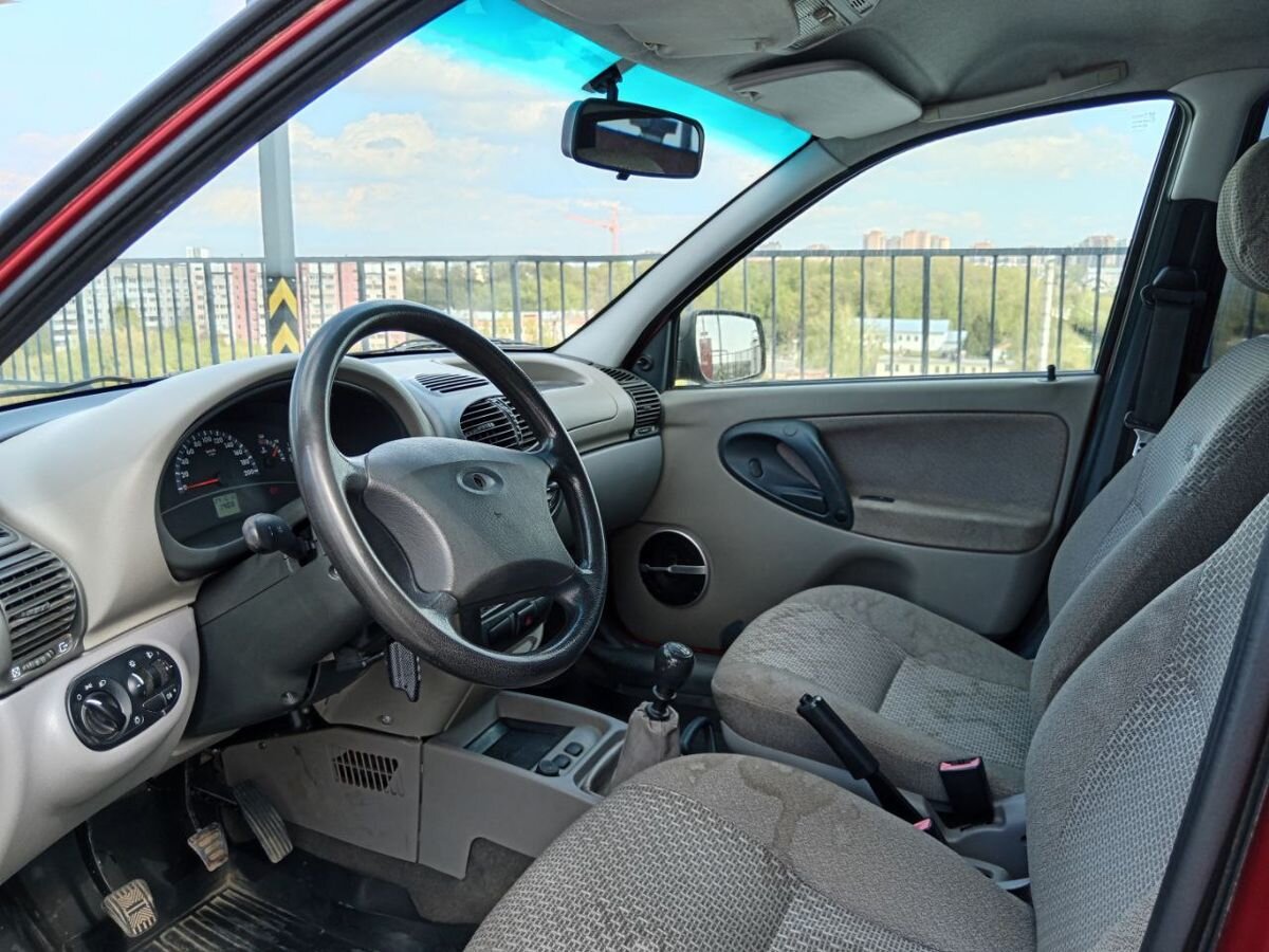 car-image