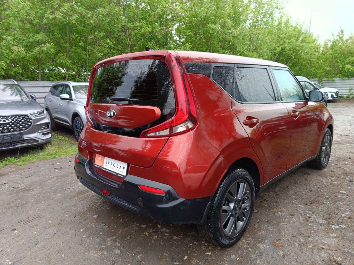 car-image