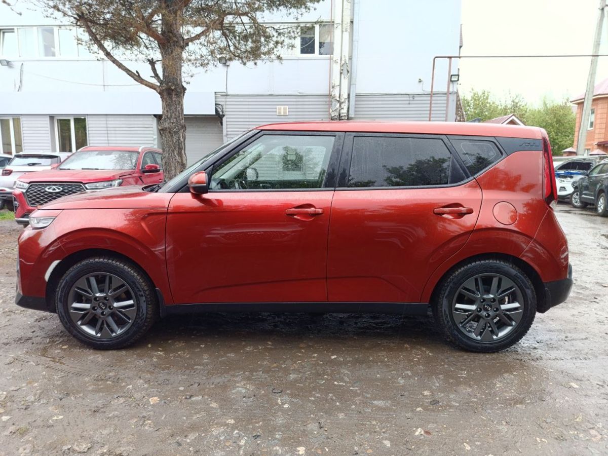 car-image