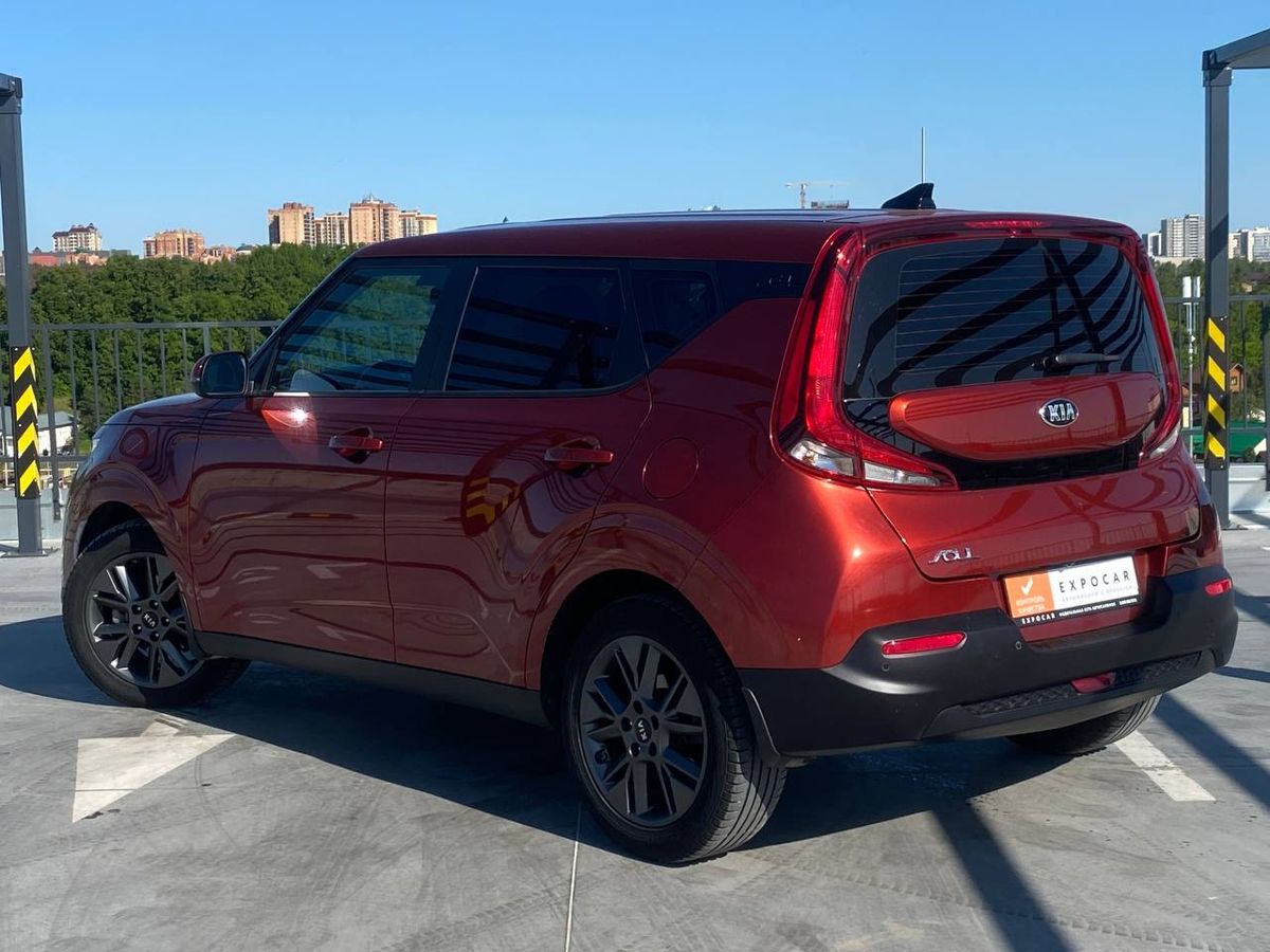 car-image