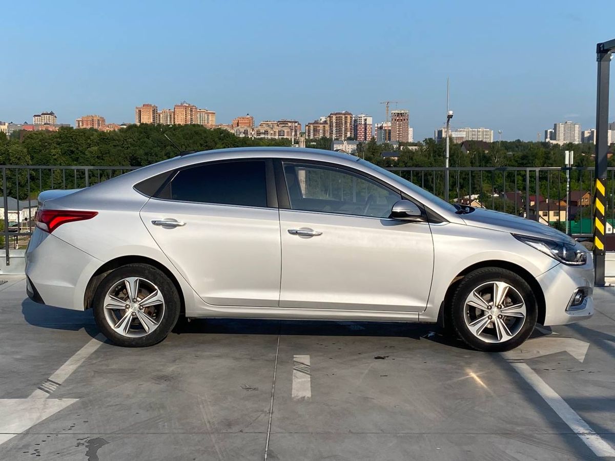 car-image