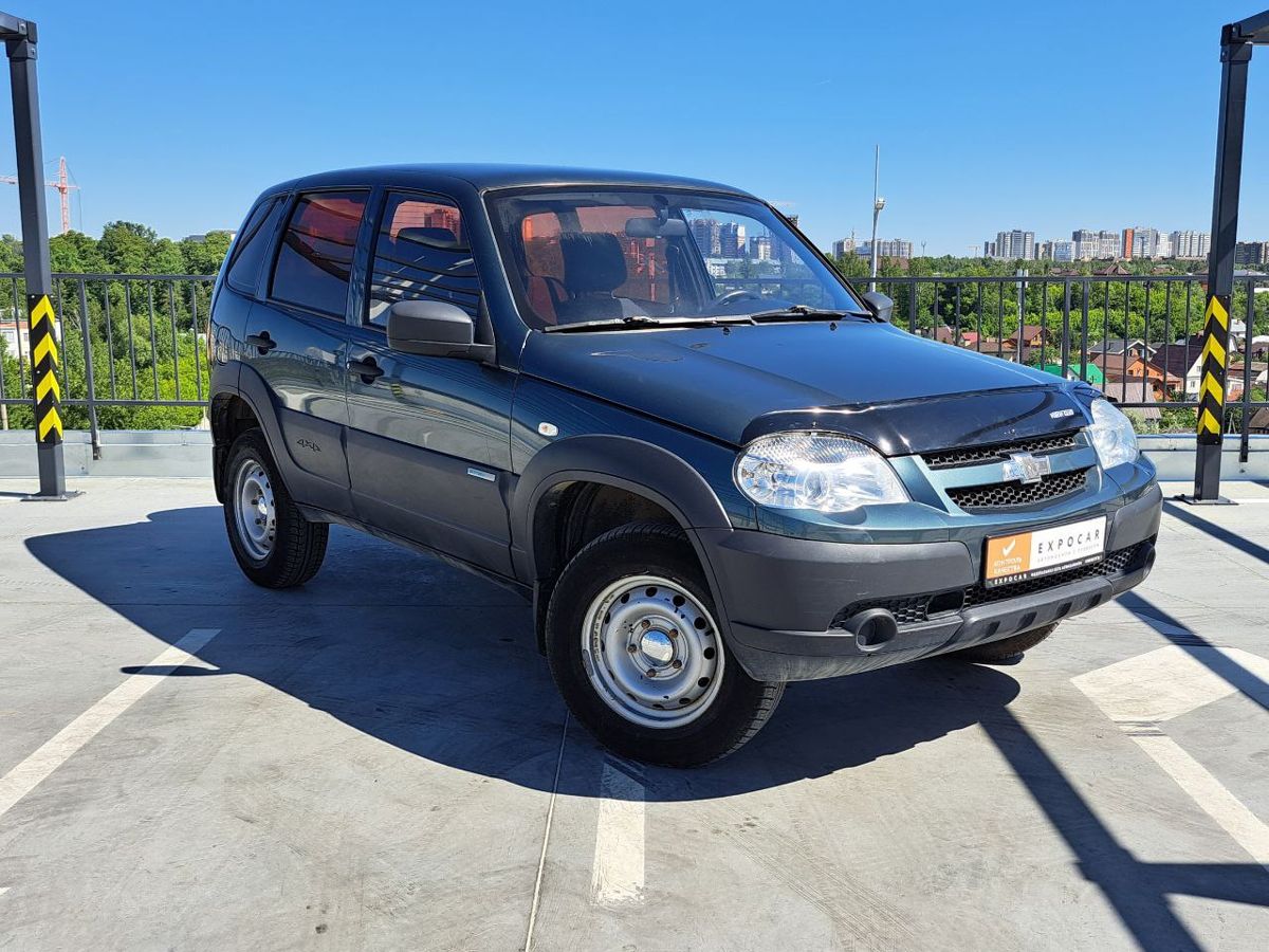car-image