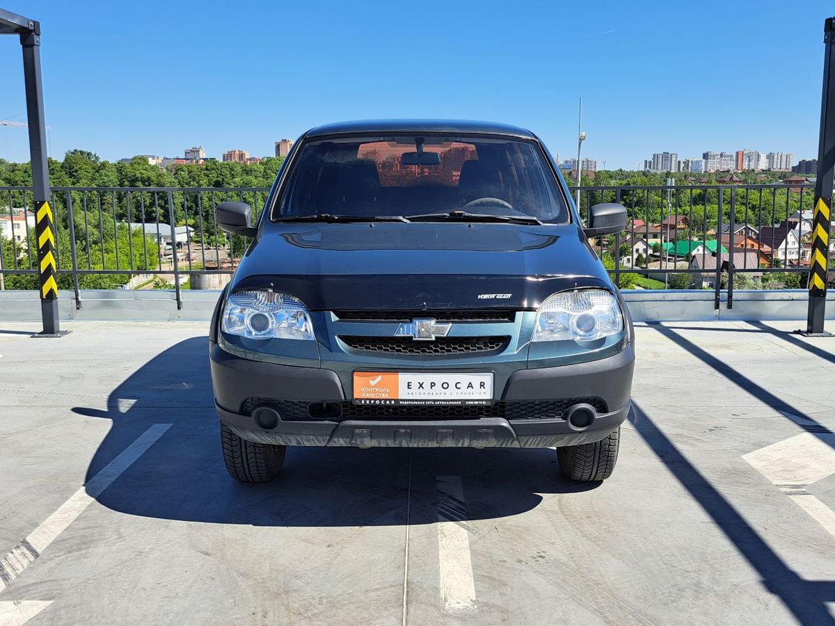 car-image