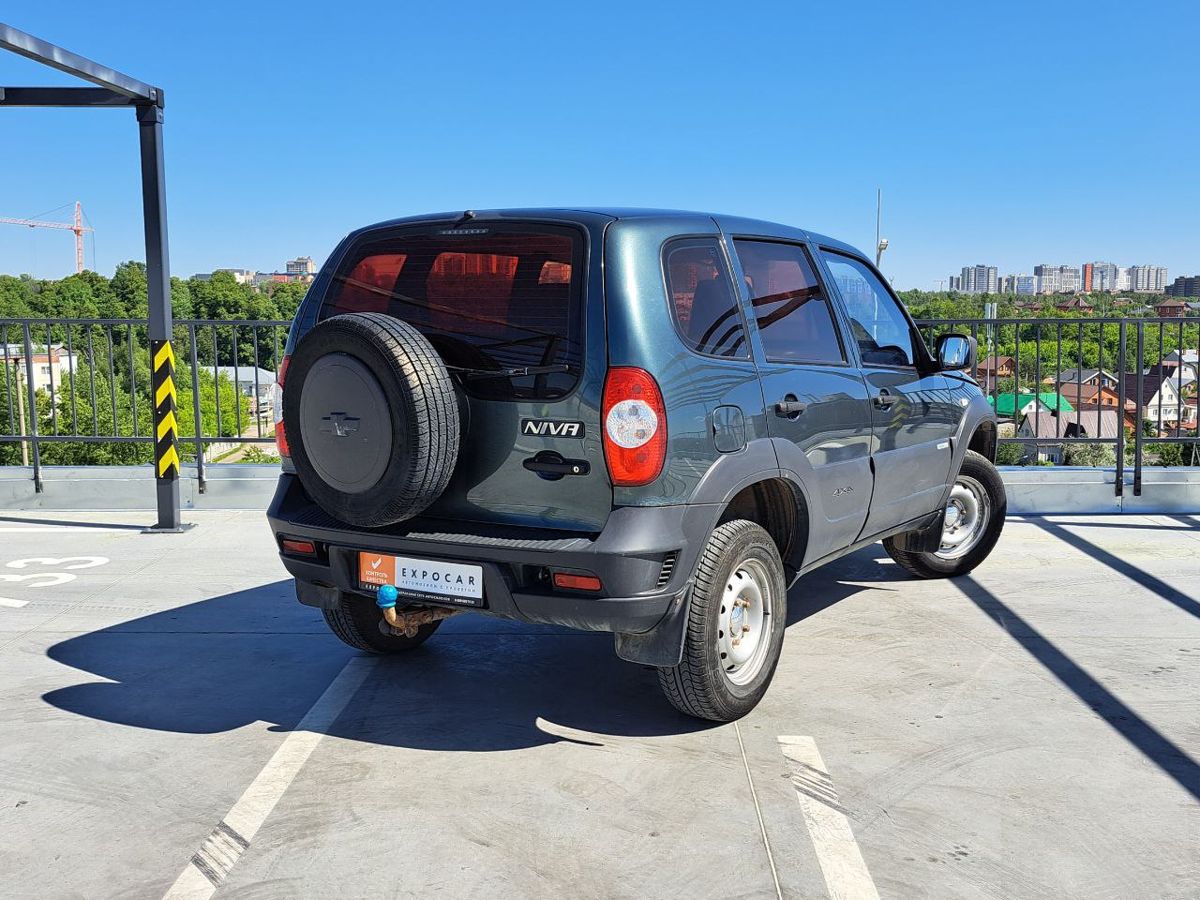 car-image