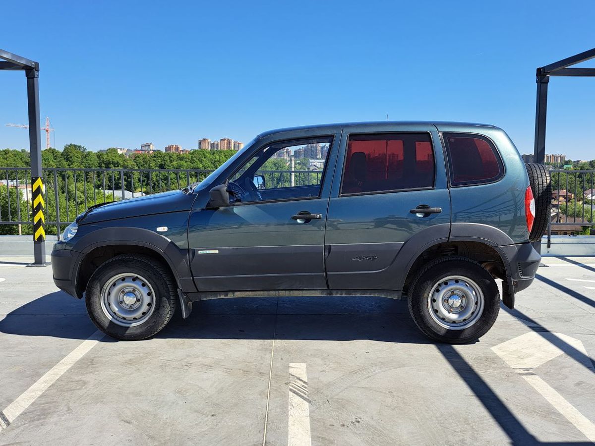 car-image