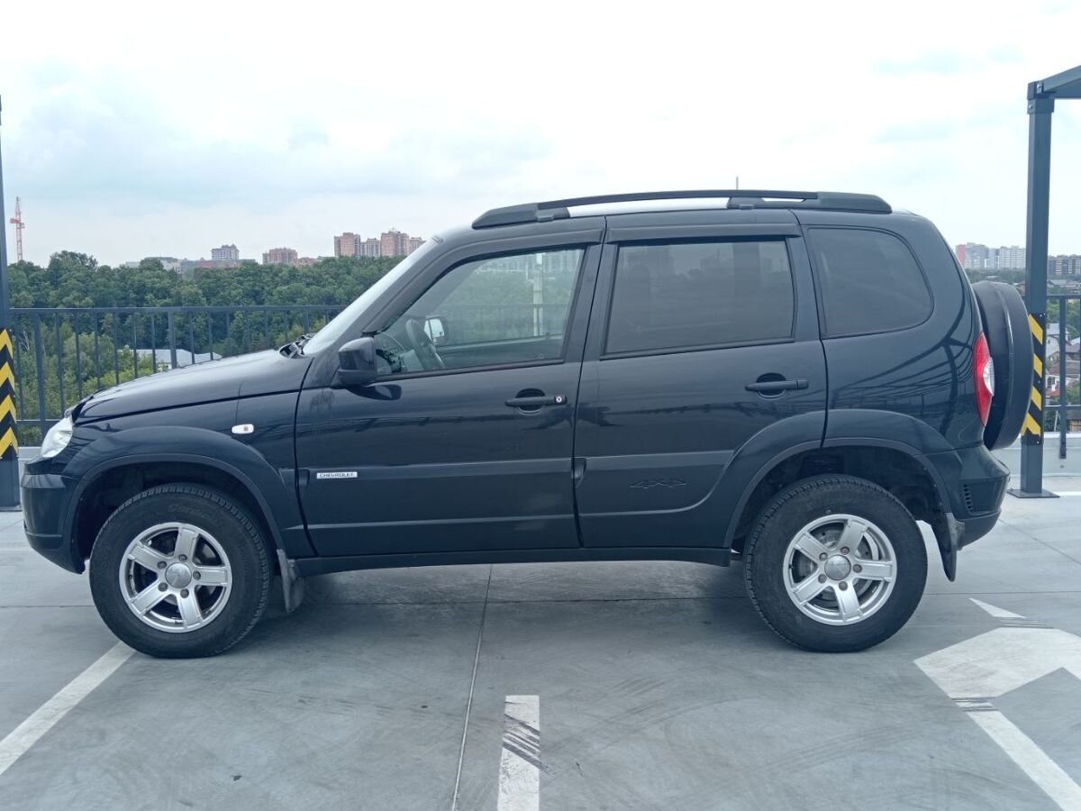 car-image