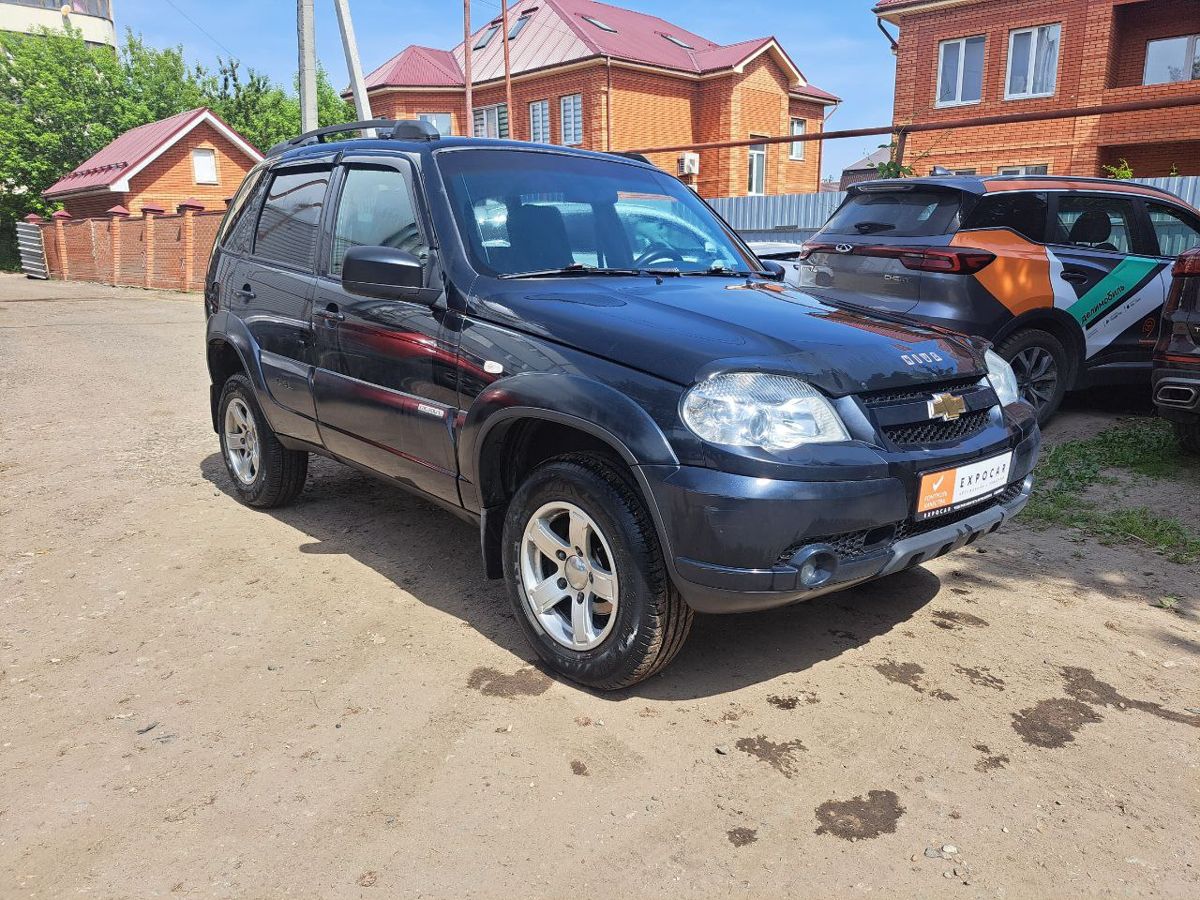 car-image