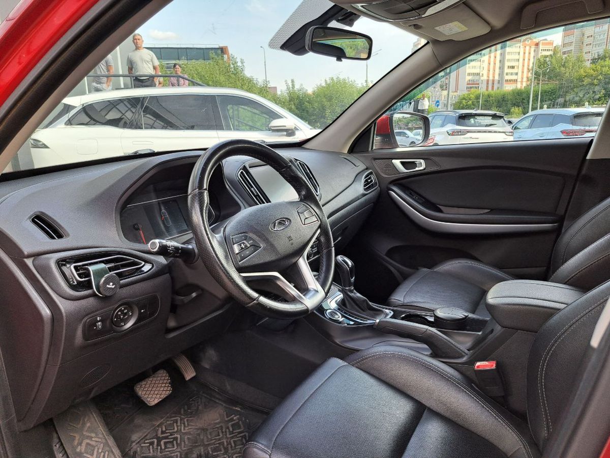 car-image