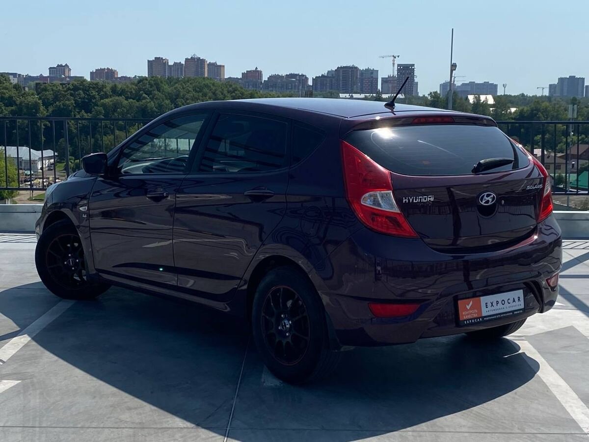 car-image