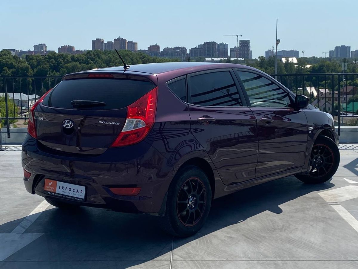 car-image