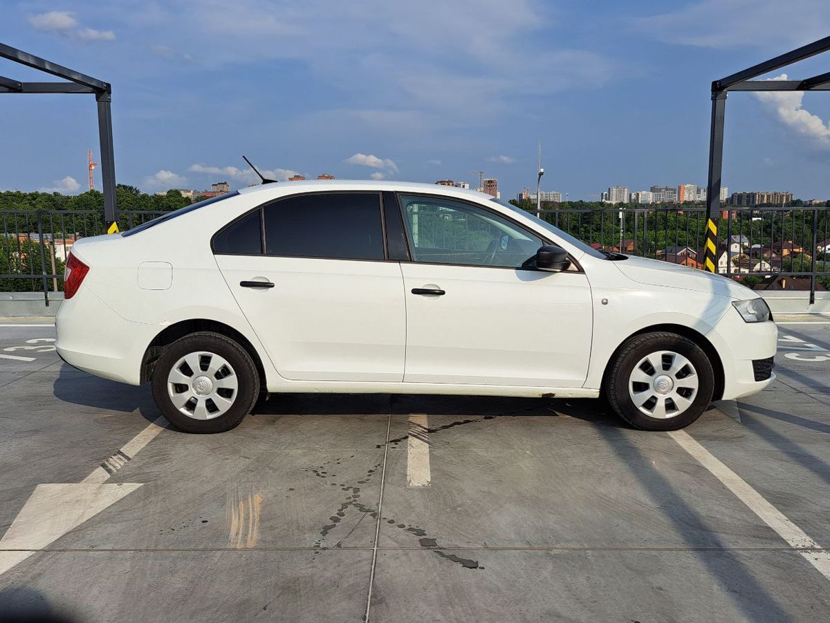 car-image