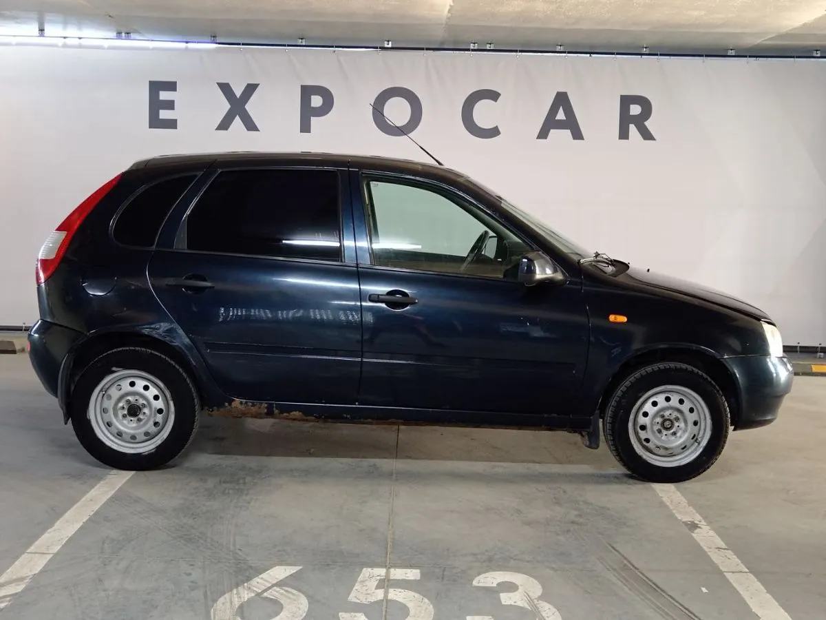 car-image