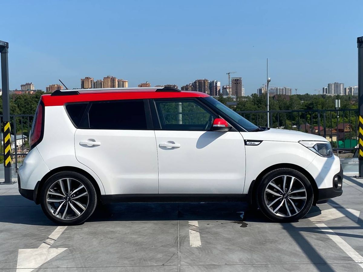 car-image